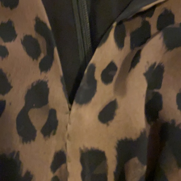 Aritzia dress. Lined. Fabric feels good. - Picture 4 of 5